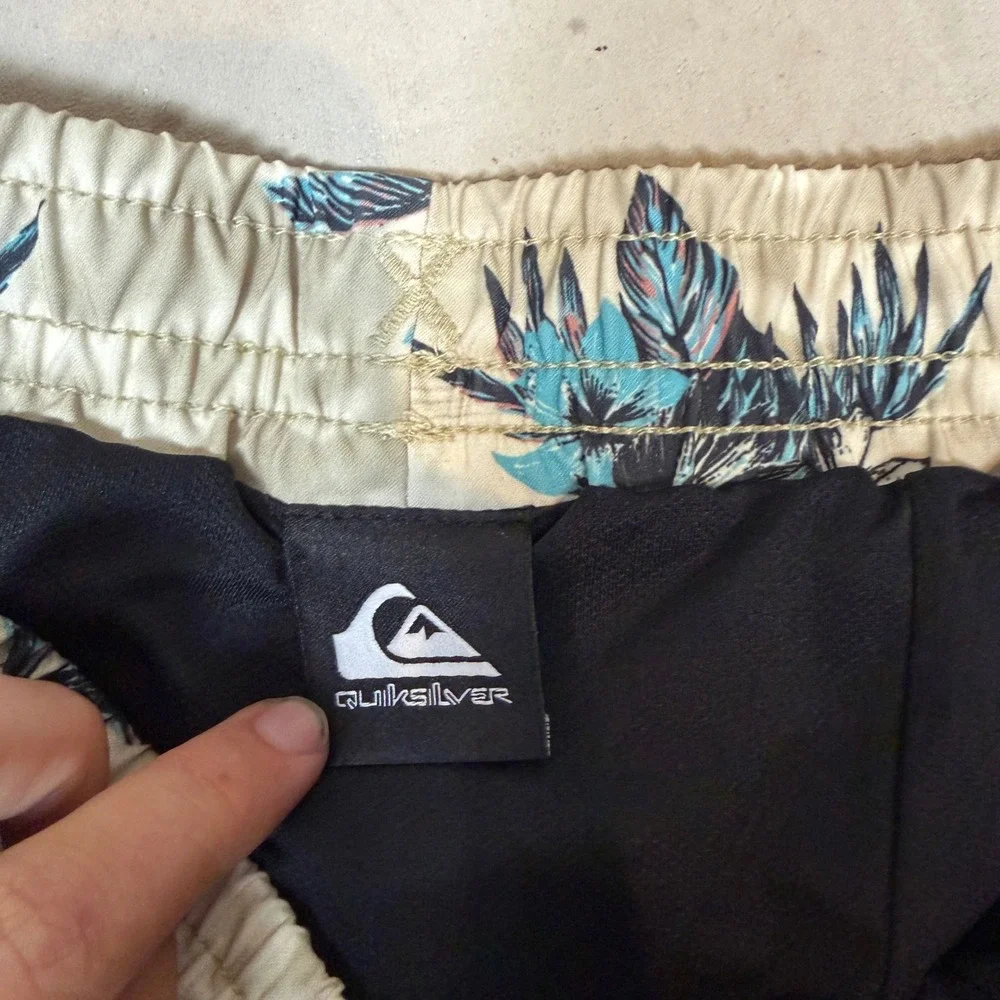 Quiksilver Mens Tropical Palm Tree Print Swim Trunks Beige Blue Size M RN169009